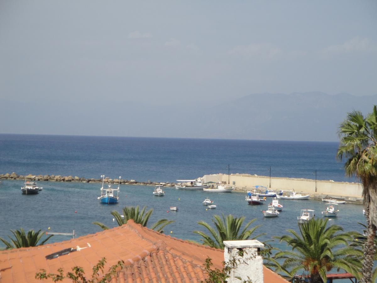 Angira - Koroni Apartments Luaran gambar